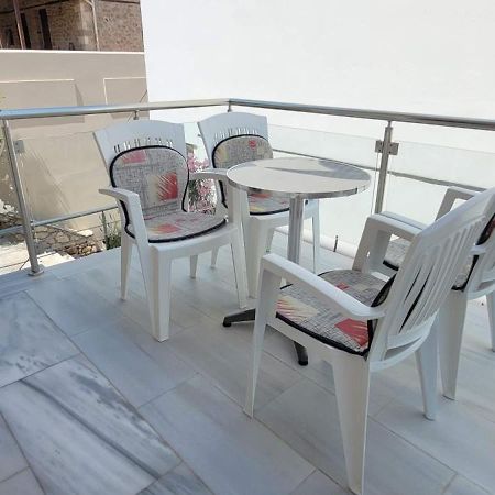 Family Apartment Derveni Bagian luar foto