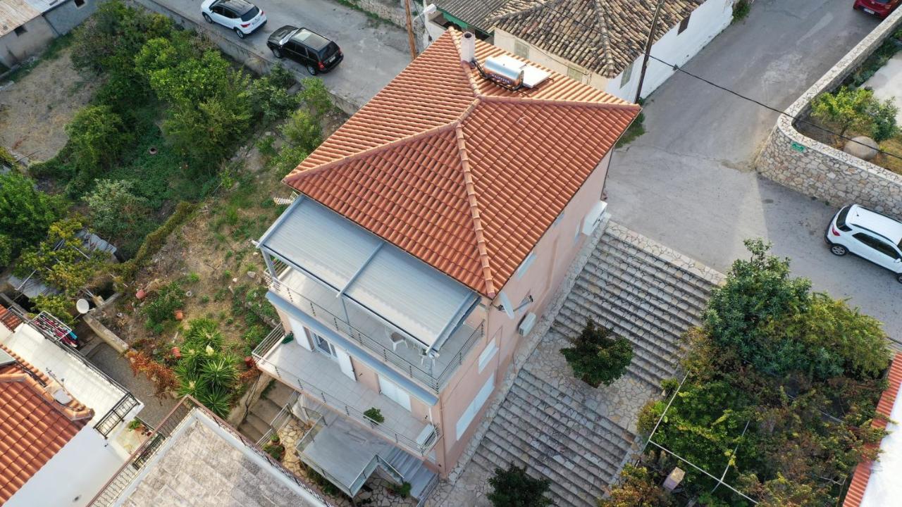 Family Apartment Derveni Bagian luar foto