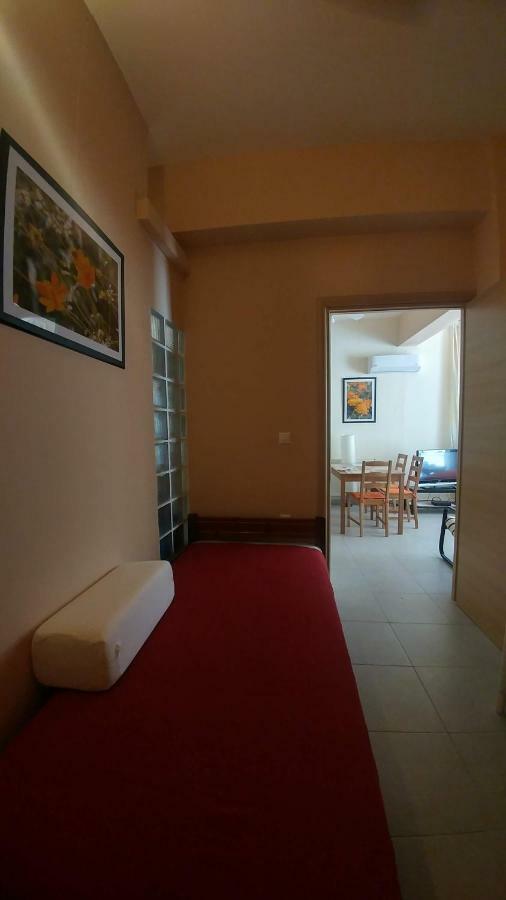 Family Apartment Derveni Bagian luar foto